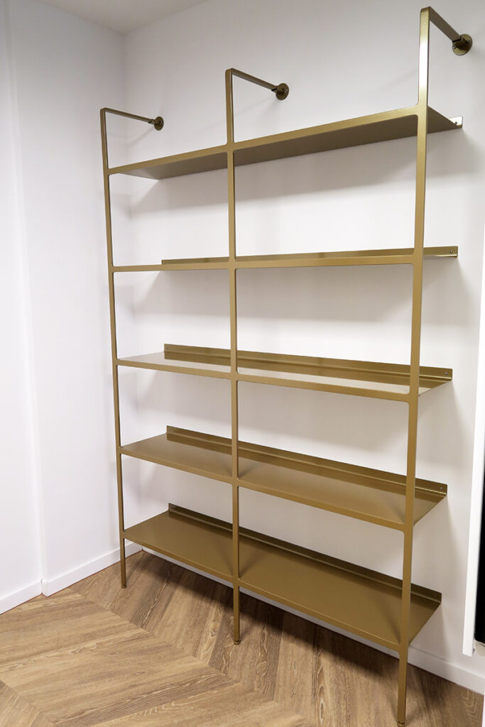 metal Shelf system Selma Made of powder-coated steel, this shelf system is strong enough to serve as a home library